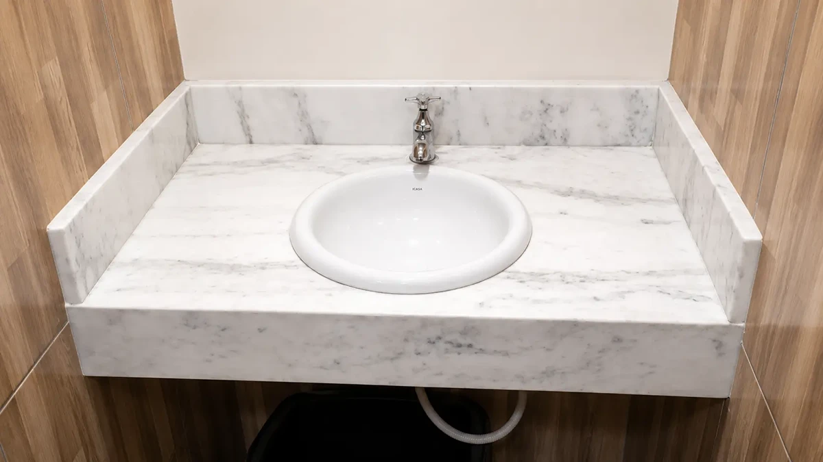 Lavabo em Mármore Travertino — Amazonita Mármores