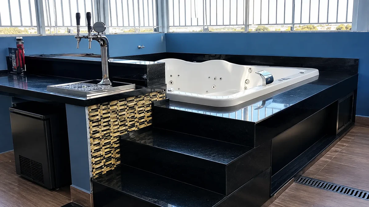 Escada em Mármore e Granito — Projeto 09
